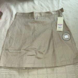 Classroom Beige Skort/school uniform 9/10 nwt